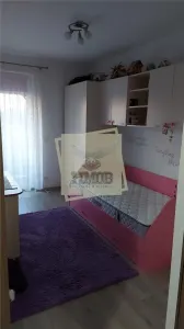 Apartament  3 camere 70 mpu  si loc parcari in zona Turnisor - foto 7