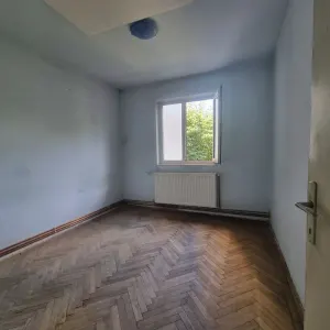 Apartament cu 3 camerela etaj 1 zona Scriitorilor, bdul Alexandru Vlahuta, Brasov - foto 3