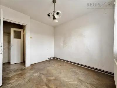 Apartament cu 2 camere in zona Florilor de renovat - foto 4