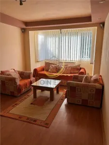 Apartament cu 3 camere etaj 1 semidecomandat Str Nicolae  Bălcescu - Targu Mures