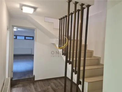 Spatiu de inchiriat pentru birouri, cabinet, salon 210mp - foto 17