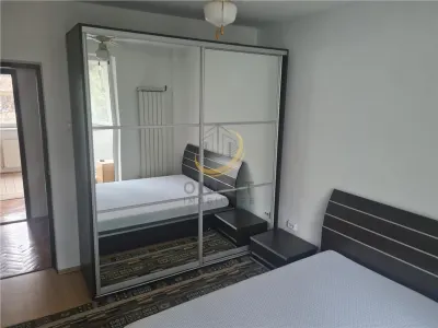 Apartament cu 4 camere zona Unic UMF - foto 7