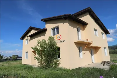 Vila cu 2 duplexuri in Cristian strada I C Bratianu - foto 4