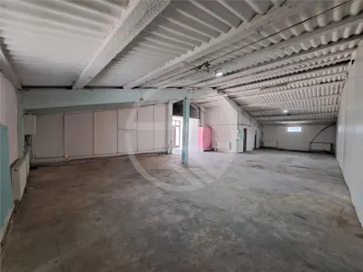 Hala pentru depozitare, 225 mp utili, situata in Floresti! - foto 2