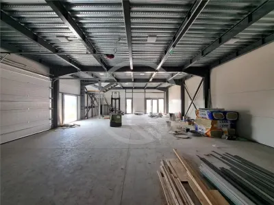 Hale industriale, 700 mp utili, situate in Turda! - foto 6