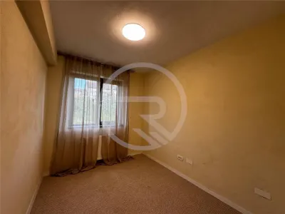 Apartament 3 camere,70 mp + terasa ,situat pe strada Borhanciului! - foto 12