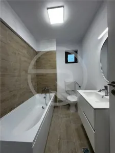 Apartament 3 camere,70 mp + terasa ,situat pe strada Borhanciului! - foto 14