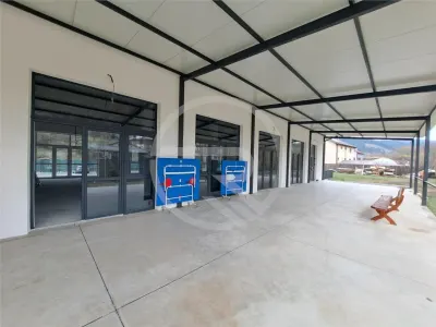 Cladire, D+P+E+Pod, 750 mp utili, situata in zona Roata Faget! - foto 3