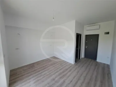Cladire, D+P+E+Pod, 750 mp utili, situata in zona Roata Faget! - foto 6
