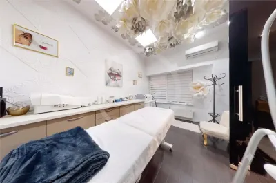 Spatiu comercial, 247 mp utili, situat in zona Centrala! - foto 5