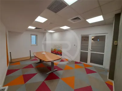 Spatiu pentru birouri, 300 mp utili, situat in zona VIVO! - foto 5
