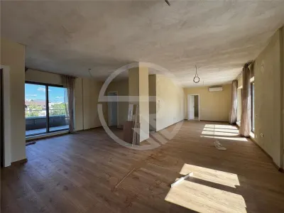 Apartament Tip Penthause 3 camere,103 mp + 2 terase ,situat pe strada Borhanciului! - Cluj-Napoca
