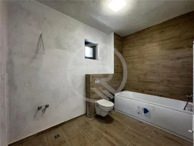 Apartament Tip Penthause 3 camere,103 mp + 2 terase ,situat pe strada Borhanciului! - foto 14