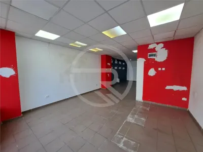 Spatiu comercial, 64 mp utili, situat in zona Centrala! - foto 4