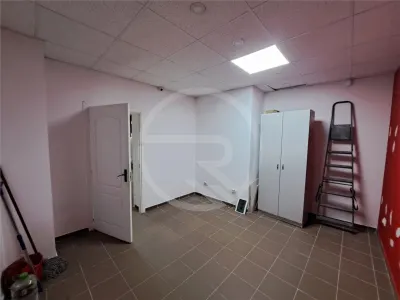 Spatiu comercial, 64 mp utili, situat in zona Centrala! - foto 6