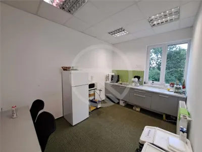 Spatiu pentru birouri, 100 mp utili, situat in cartierul Zorilor! - foto 7