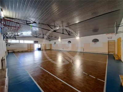 Spatiu comercial tip Hala, 300 mp utili, situat in cartierul Intre Lacuri! - foto 1