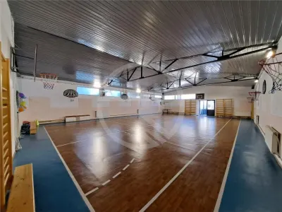 Spatiu comercial tip Hala, 300 mp utili, situat in cartierul Intre Lacuri! - foto 4