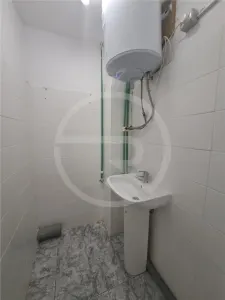 Spatiu comercial, alimentatie publica, situat in zona Centrala! - foto 4
