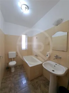 Casa individuala, 224 mp utili, situata in zona Semicentrala! - foto 12