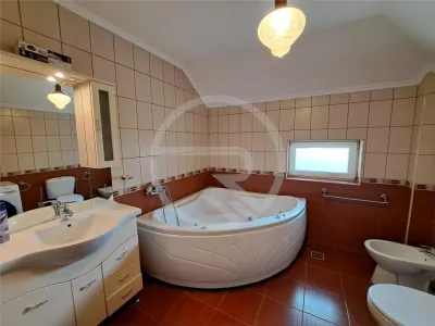 Casa individuala, 180 mp utili, situata in cartierul Manastur! - foto 12