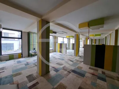 Spatiu comercial, 160 mp utili, situat in zona Semicentrala! - foto 3