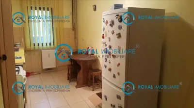 Royal Imobiliare- Vanzare apartament 2 camere zona Nord - foto 3