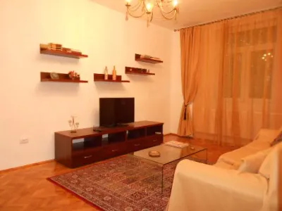 Royal Imobiliare - Inchiriere Apartament 3 Camere Zona Sud - foto 3