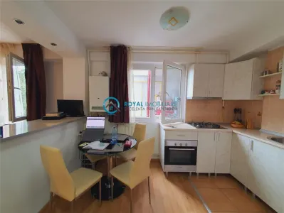 Royal Imobiliare - vanzare apartament 2 camere zona Ultracentral - foto 5