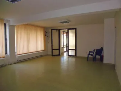 Royal Imobiliare - spatiu de birou de inchiriat in Ploiesti, zona Cantacuzino - foto 8
