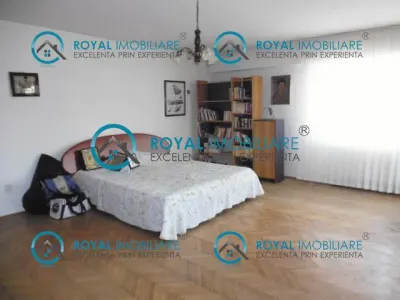 Royal Imobiliare - vanzari vile - foto 4