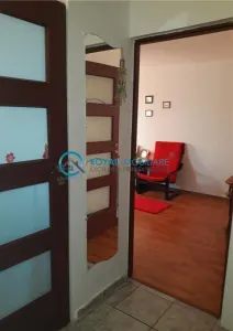 Royal Imobiliare  -Vanzari Apartamente zona Democratiei - foto 4