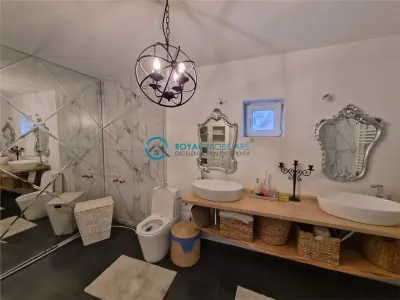 Royal Imobiliare - Inchiriere apartament 3 camere in vila zona Central - foto 9
