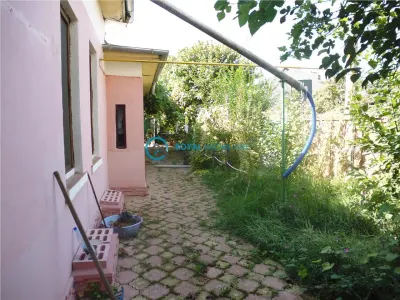 Royal Imobiliare - Inchiriere Casa zona Democratiei - foto 2