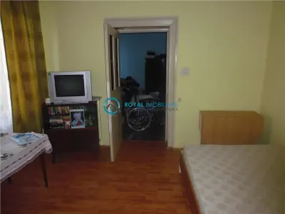 Royal Imobiliare - Inchiriere Casa zona Democratiei - foto 6