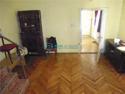 Royal Imobiliare - Inchiriere Casa zona Democratiei - foto 7