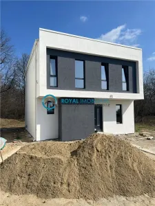 Royal Imobiliare - Vanzare Vila de lux zona Bucov - foto 8