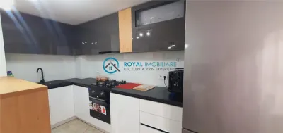 Royal Imobiliare-Inchiriere Apartament 3 Camere Zona Ultracentrala - foto 7