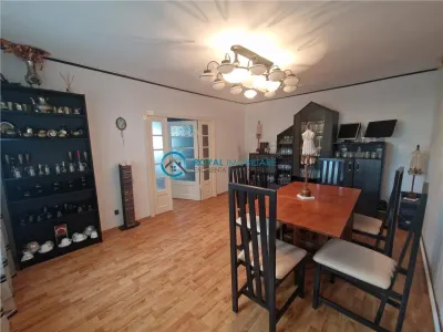 Royal Imobiliare - vanzare vila P+1, zona Marasesti - foto 4