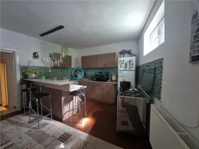 Royal Imobiliare - vanzare vila P+1, zona Marasesti - foto 7