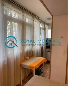 Royal Imobiliare-Inchiriere Apartament 4 camere-zona Vest - foto 5