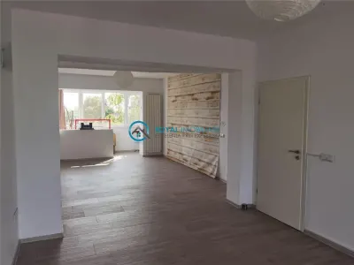 Royal Imobiliare-Vanzare Apartament 3 camere-zona Ultracentrala - foto 5