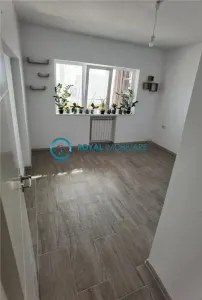 Royal Imobiliare-Vanzare Apartament 3 camere-zona Ultracentrala - foto 8
