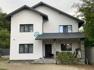 Royal Imobiliare - Vanzare Vila zona Puchenii Mici judetul Prahova - foto 1