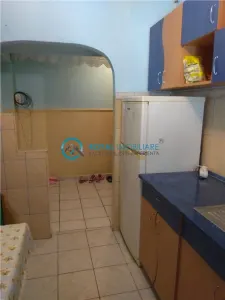 Royal Imobiliare - Vanzare apartament 3 camere, zona Podul Inalt - foto 2