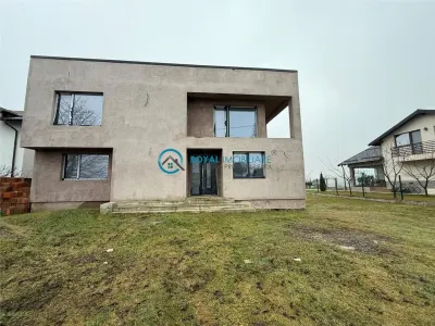 Royal Imobiliare - Vanzare vila in zona Strejnicu - foto 1
