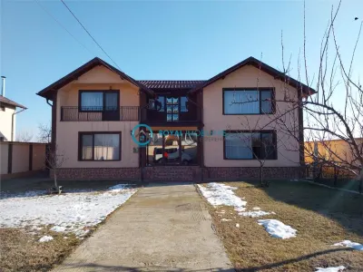 Royal Imobiliare-Vanzare Vila Zona Strejnicu - Strejnicu