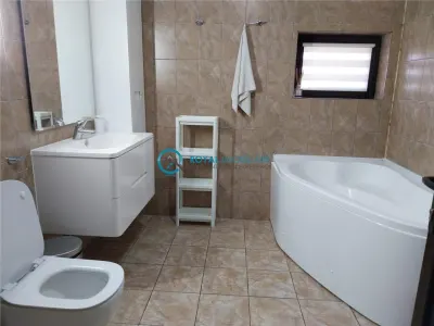 Royal Imobiliare-Vanzare Vila Zona Strejnicu - foto 17