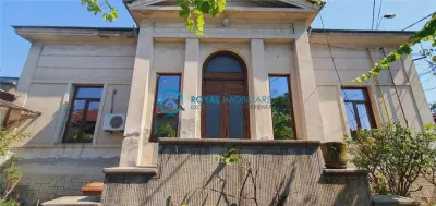 Royal Imobiliare-Vanzare Spatiu Birouri Zona Democratiei - Ploiesti