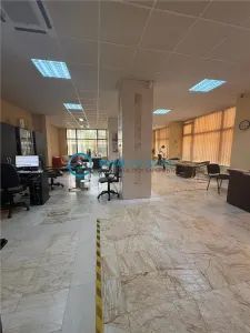 Royal Imobiliare - Vanzare Spatiu Birouri Zona Democratiei - Ploiesti